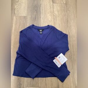 New Athleta top cropped size large in girls